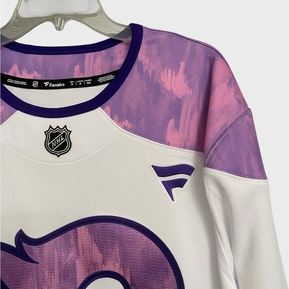 NWT Calgary Flames Hockey Fights Cancer 2024 Fanatics Authentic Jersey Men's S - Picture 6 of 16